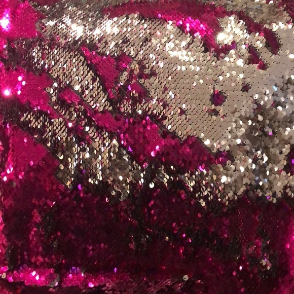 2 Sequin color change Pillow Cases NWOTS - Picture 6 of 11